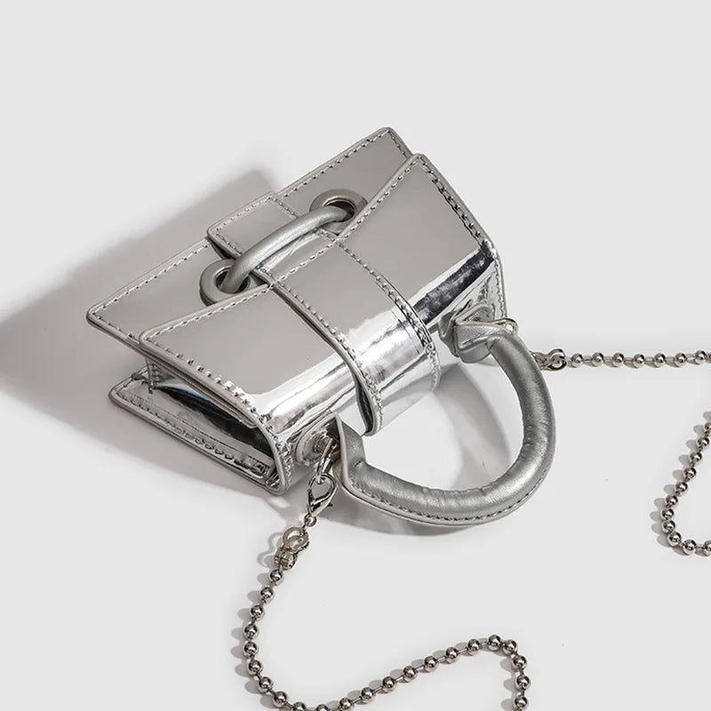 Mini Tas Dames - Glanzende Handtas met Ketting en Studs | Chique