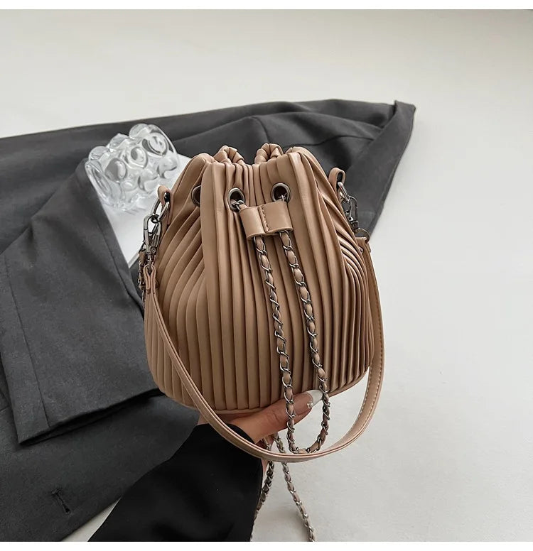 Tas Dames - Bucket Bag met Plissé en Zilveren Ketting | Chique