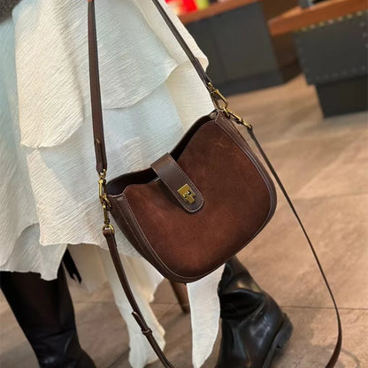 Schoudertas Dames - Halfmaan Saddle Bag met Draaislot | Chique