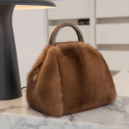 Tas Dames - Zachte Pluche Handtas met Metalen Hengsel | Luxe
