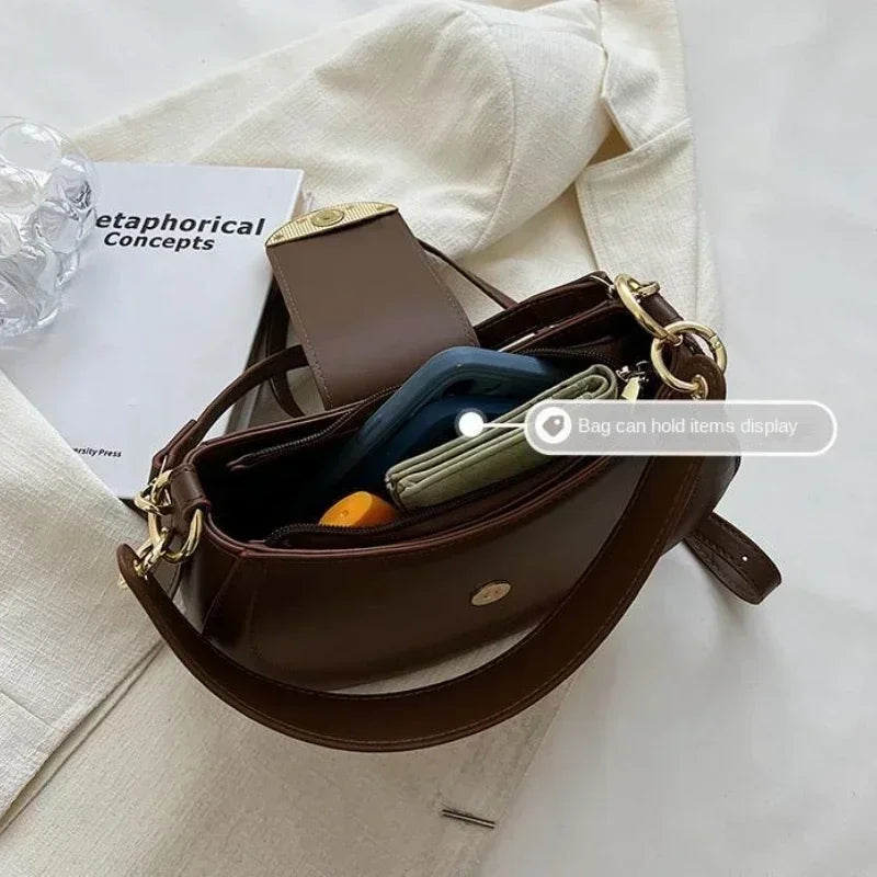 Tas Dames - Halfmaan Schoudertas met Zilveren Maan Detail | Klassiek