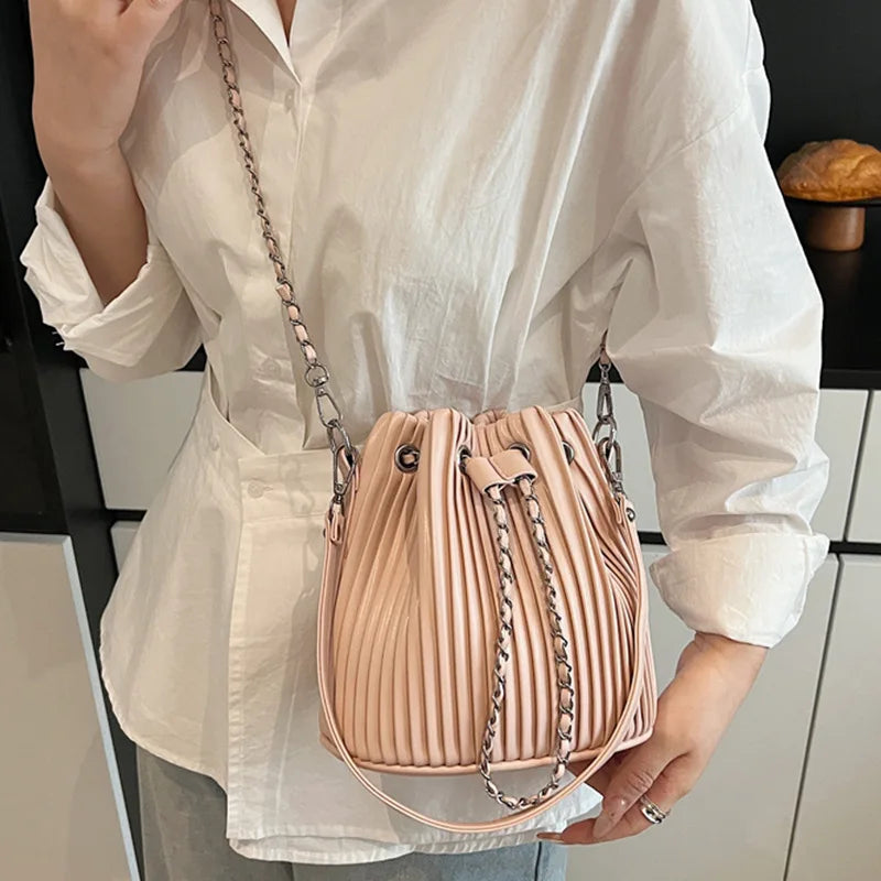 Tas Dames - Bucket Bag met Plissé en Zilveren Ketting | Chique