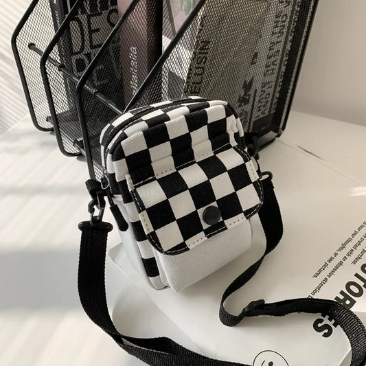 Tas Dames - Mini Crossbody Tas met Dambordprint | Samenvatting