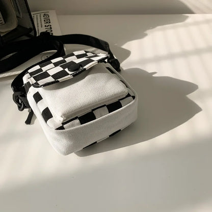 Tas Dames - Mini Crossbody Tas met Dambordprint | Samenvatting