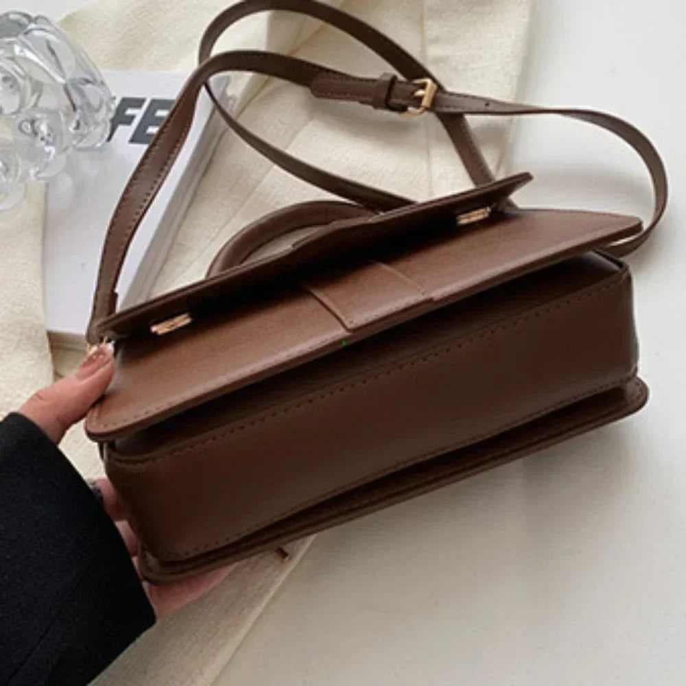 Tas Dames - Handtas met Klep en Gouden Gesp | Chique