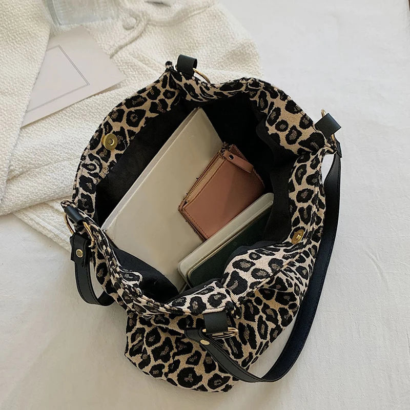 Crossbody Tas Dames - Saddle Bag met Gouden Drukslot | Chique