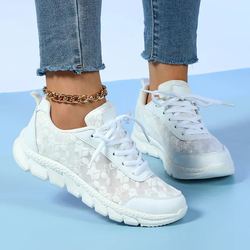 Saar - Stijlvolle Orthopedische Sneakers Dames met Lichte Zool en Vetersluiting