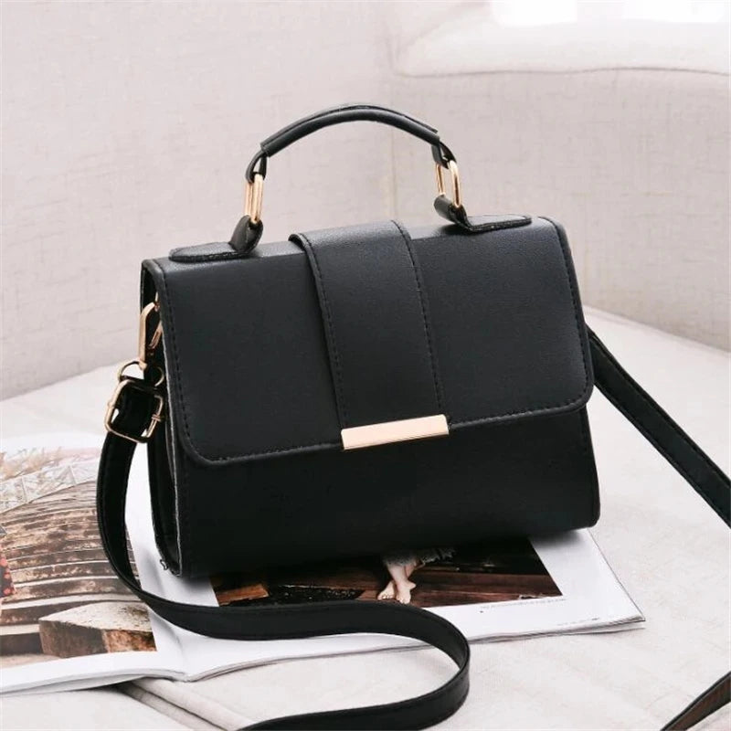Tas Dames - Handtas met Klep en Gouden Metalen Detail | Chique