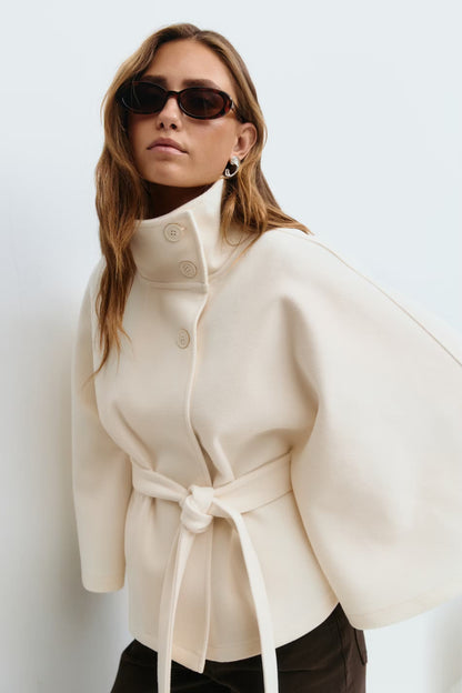 Sanne - Elegante Dames Korte Trenchcoat Herfst met Ceintuur en Hoge Col