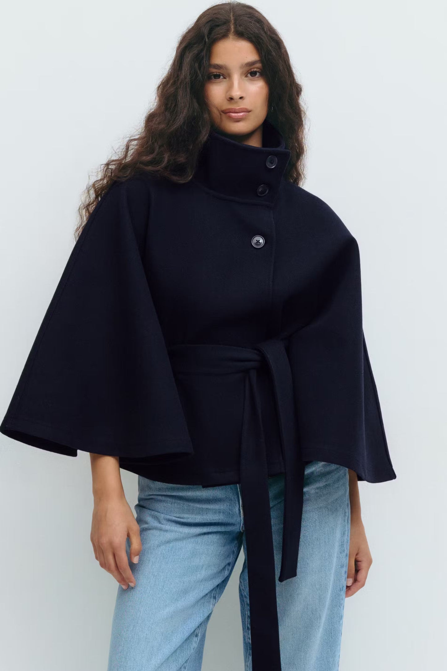 Sanne - Elegante Dames Korte Trenchcoat Herfst met Ceintuur en Hoge Col