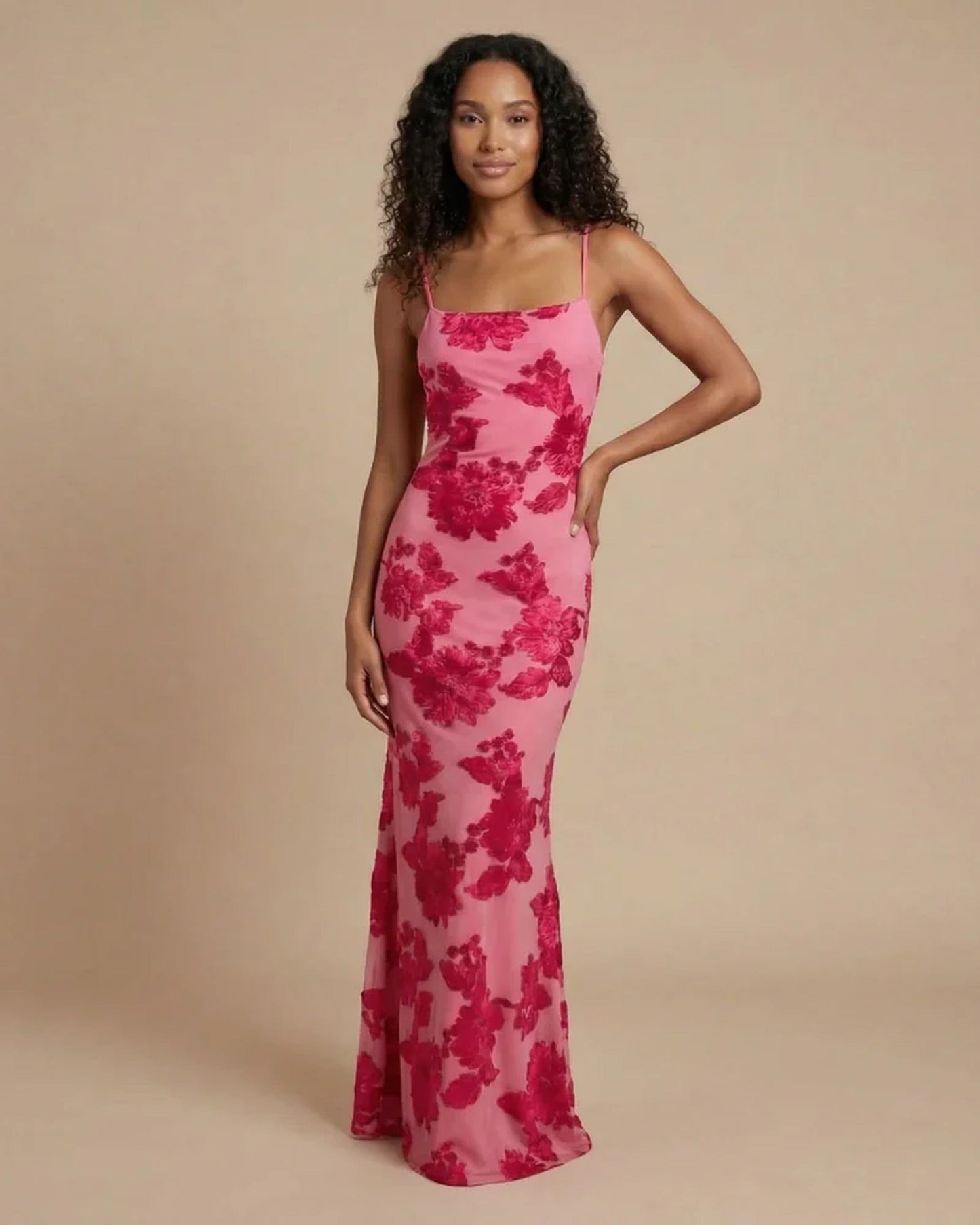 Sanne - Elegante Herfst Bruiloft Gast Jurk Dames met Dunne Bandjes en Aansluitende Pasvorm