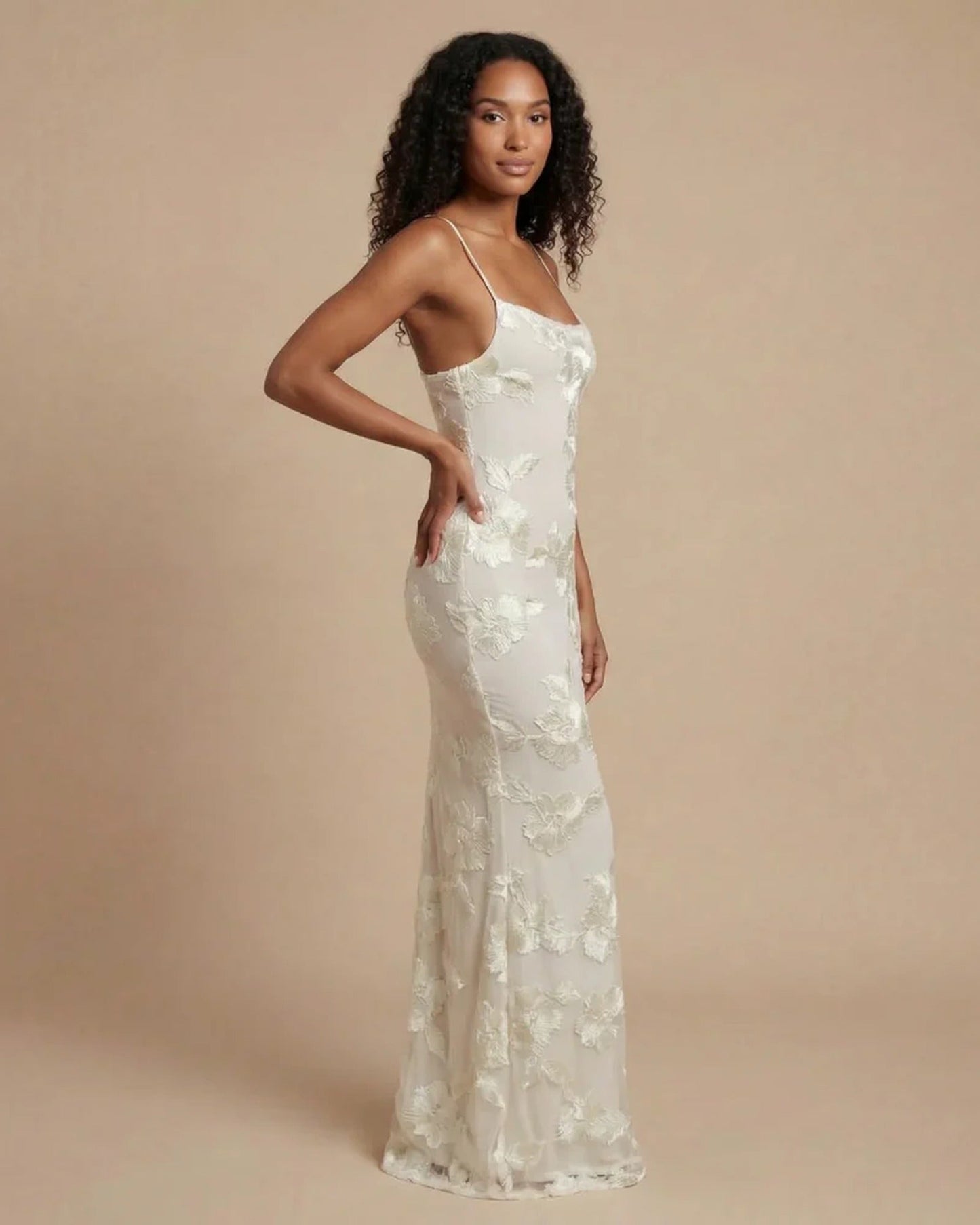Sanne - Elegante Herfst Bruiloft Gast Jurk Dames met Dunne Bandjes en Aansluitende Pasvorm