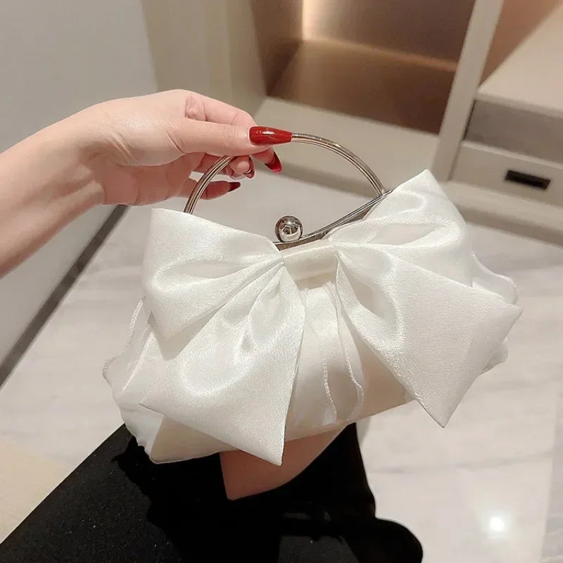 Tas Dames - Avondtasje met Grote Strik en Zilveren Ketting | Chique