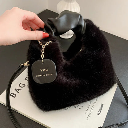 Tas Dames - Pluche Schoudertas met Gouden Ketting en Hanger | Chique