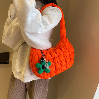 Tas Dames - Gewatteerde Hobo Tas met Bloem Bedeltje | Casual
