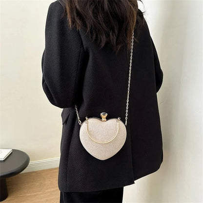 Avondtasje Dames - Hartvormige Clutch met Ketting en Kristal | Feest