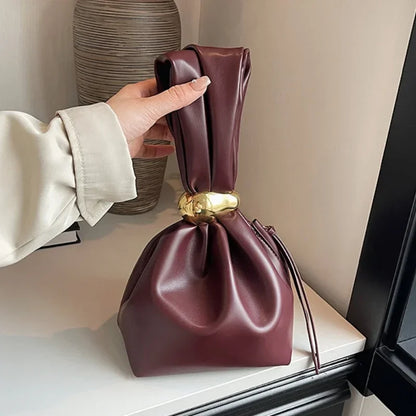 Avondtasje Dames - Strik Clutch met Gouden Ring Detail | Chique