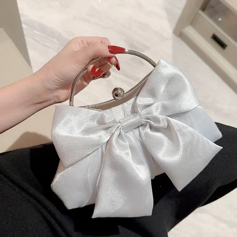 Tas Dames - Avondtasje met Grote Strik en Zilveren Ketting | Chique