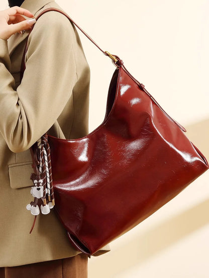 Tas Dames - Glanzende Schoudertas met Parel Sleutelhanger | Chique