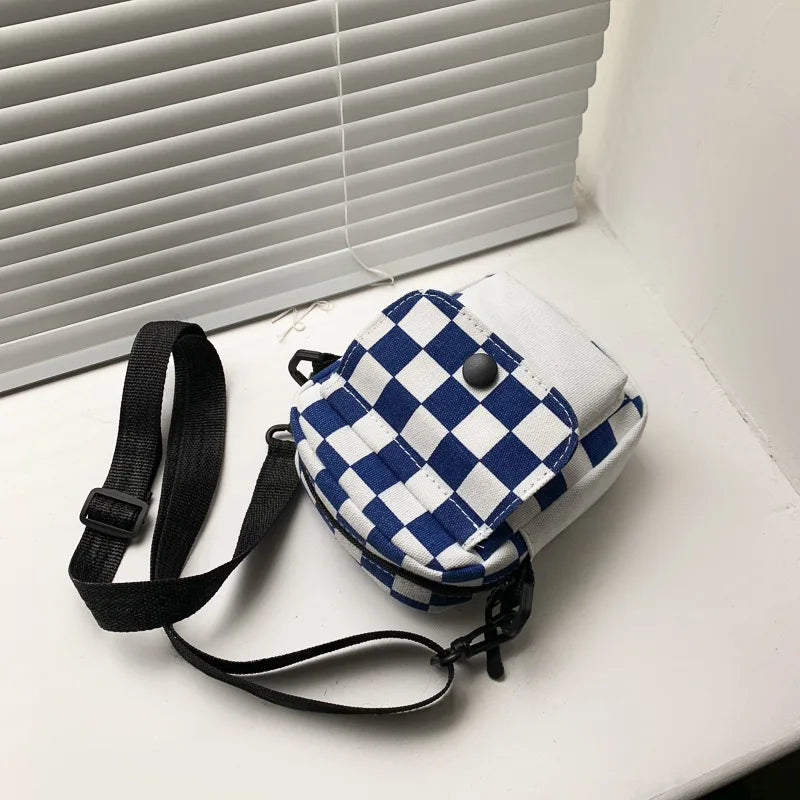 Tas Dames - Mini Crossbody Tas met Dambordprint | Samenvatting