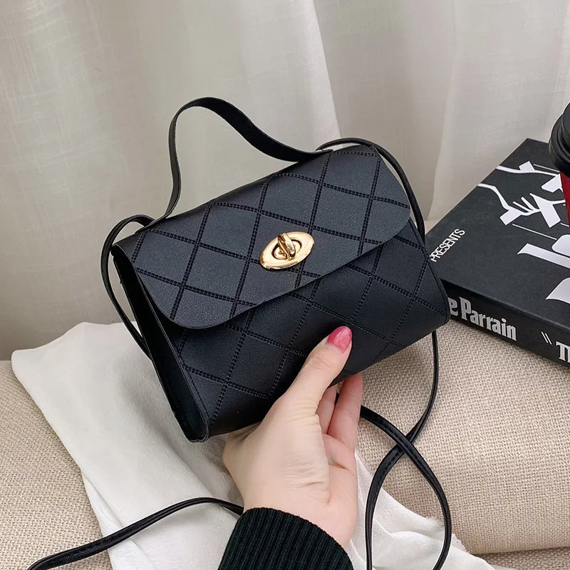 Tas Dames - Handtas met Ruitpatroon en Gouden Draaislot | Chique