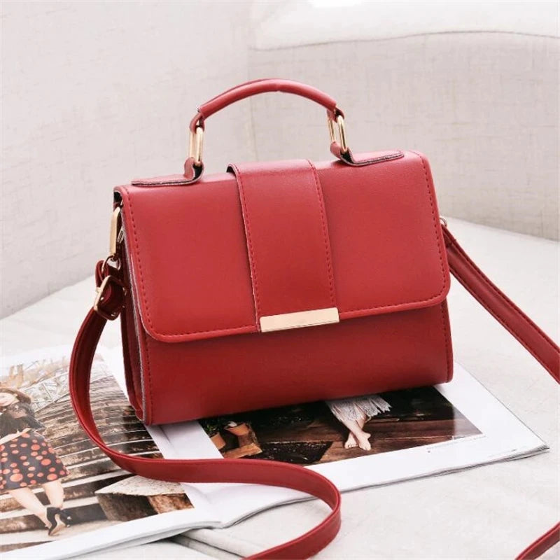 Tas Dames - Handtas met Klep en Gouden Metalen Detail | Chique