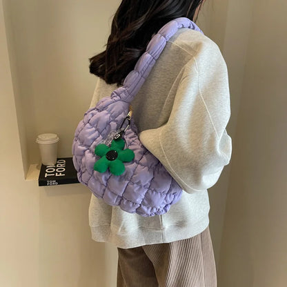 Tas Dames - Gewatteerde Hobo Tas met Bloem Bedeltje | Casual