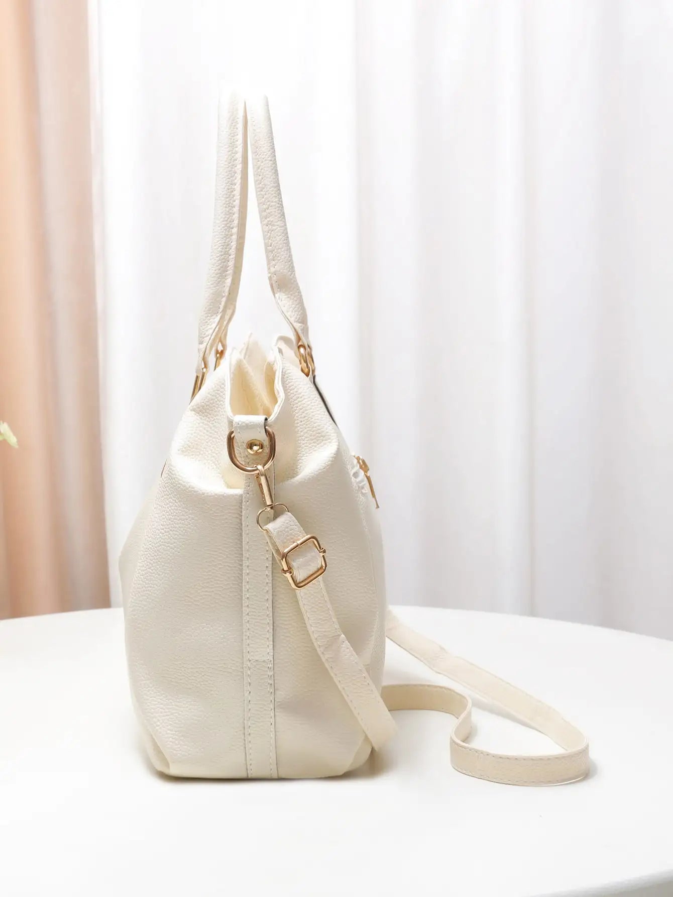 Tas Dames - Ruime Handtas met Gouden Details en Schouderriem | Klassiek
