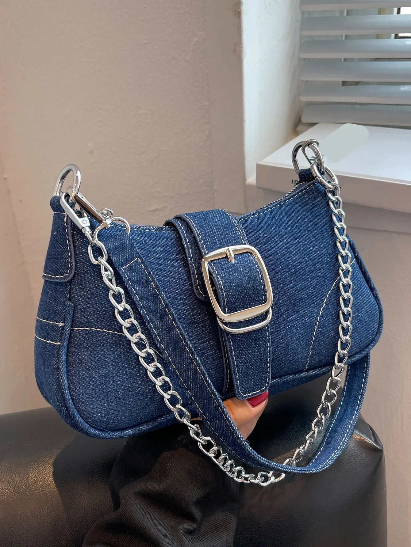 Tas Dames - Compact Model met Ketting en Gespsluiting | Casual