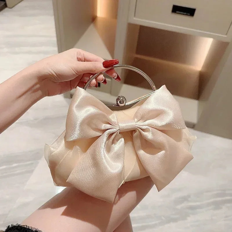 Tas Dames - Avondtasje met Grote Strik en Zilveren Ketting | Chique