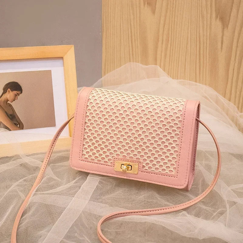 Tas Dames - Gevlochten Crossbody met Gouden Draaislot | Zomer