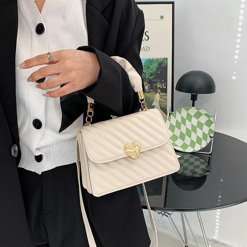 Tas Dames - Compacte Flap Bag met Hartslot en Gerimpelde Greep | Chique