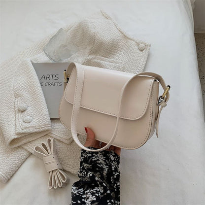 Tas Dames - Compacte Saddle Bag met Klepje en Schouderband | Klassiek