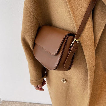 Tas Dames - Compacte Saddle Bag met Klepje en Schouderband | Klassiek