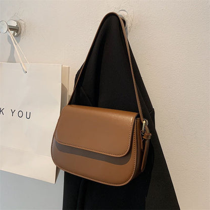 Tas Dames - Compacte Saddle Bag met Klepje en Schouderband | Klassiek