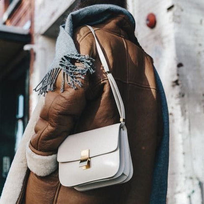 Tas Dames - Compacte Crossbody met Klepje en Goudkleurig Slot | Chique