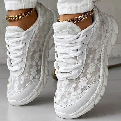 Sneakers Dames - Chunky Sneaker met Bloemen Reliëf en Veters | Zomer
