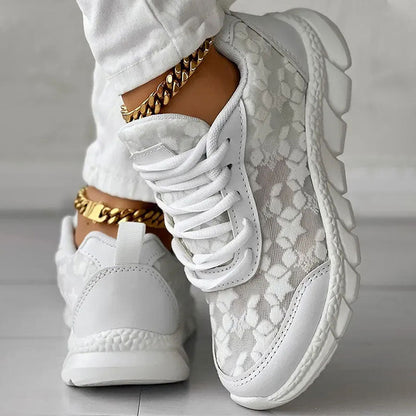 Sneakers Dames - Chunky Sneaker met Bloemen Reliëf en Veters | Zomer